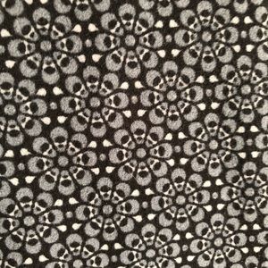 Lularoe leggings material 3x Carly